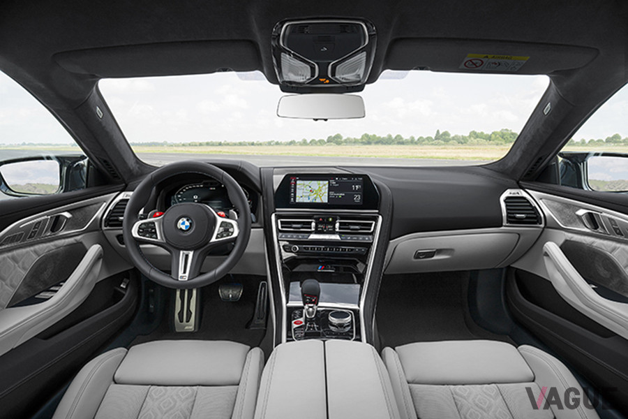 BMW「M8グランクーペ」のインテリア