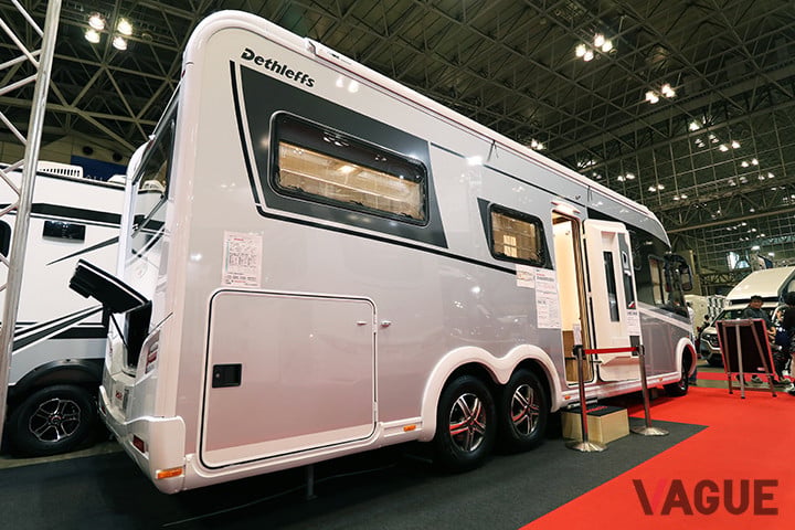 「デフレス グランドアルパ I7820-2」。普通自動車免許（8t限定）で運転可能