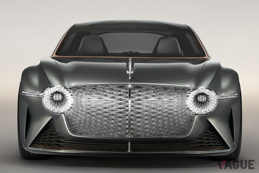 ベントレー創立100周年を迎えた2019年に発表されたコンセプトカー「EXP 100 GT」。自動運転と電動化を目指したコンセプトモデルだ