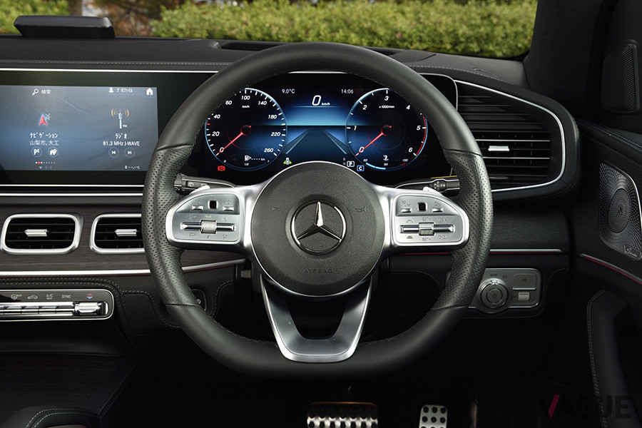 メルセデス・ベンツ「GLE 400 d 4MATIC Sports」のステアリングホイール