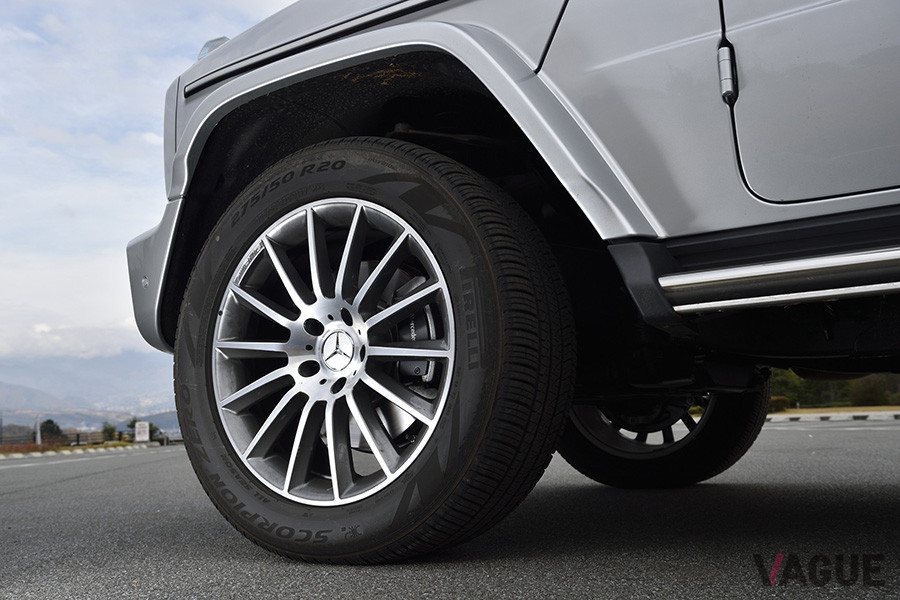 メルセデス・ベンツ「G 350 d」（試乗車）のタイヤサイズは275／50R20