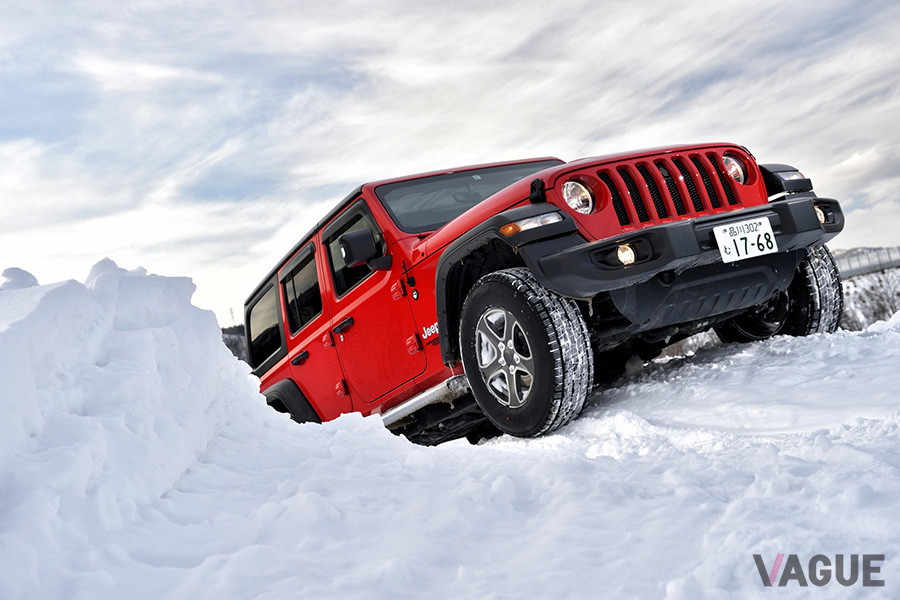 今回の雪道試乗では、「4H AUTO」モードですべて事足りた。ラングラー・アンリミテッドの走破性の高さは本物だ