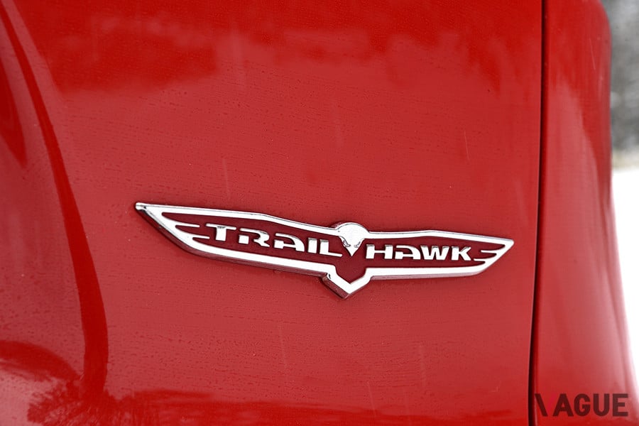 「Trail Rated」のバッヂを与えられたチェロキーは、トレイルホークのみ