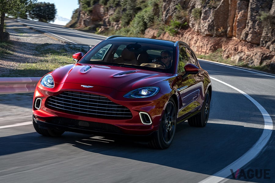 アストンマーティン「DBX」の1Gでのロール角はヴァンテージと同じ0.5度