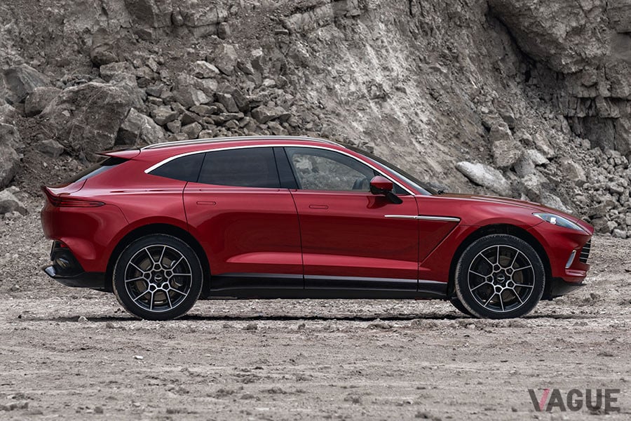 このクラスの車高としては最も低い1680mm