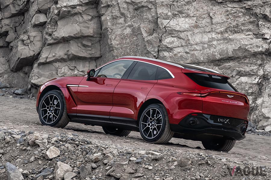 デパーチャーアングルはフロントが26度、リアが27度