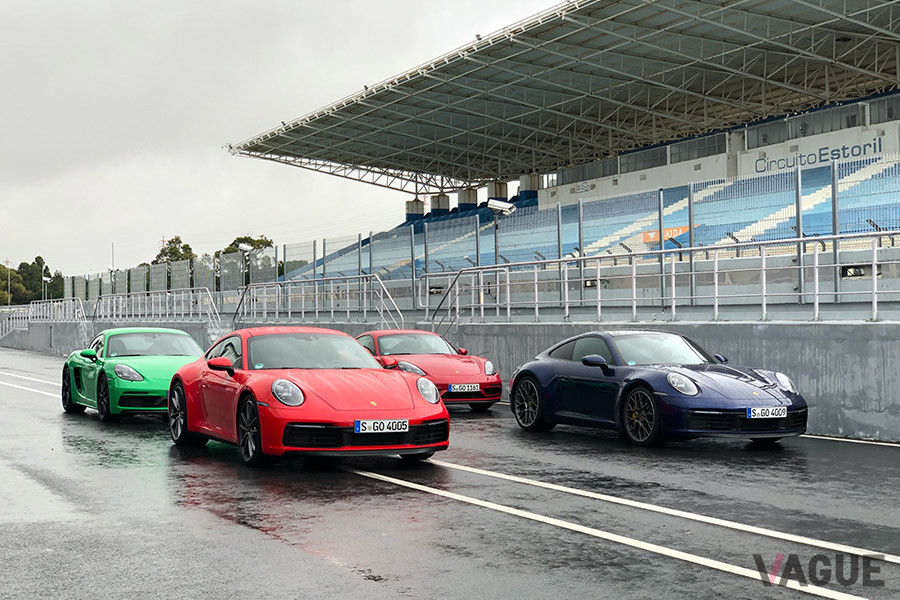 サーキットでは、インストラクターがドライブする最新の911カレラSに続いてドライブした