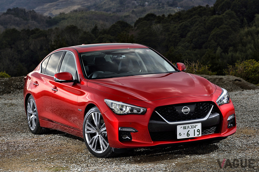 GT-Rのようなグリルになり、「INFINITY」のバッヂが「NISSAN」になった