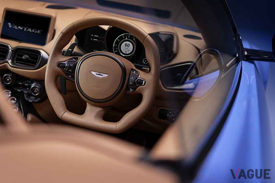 オプションでステアリングホイール・ヒーターが用意される