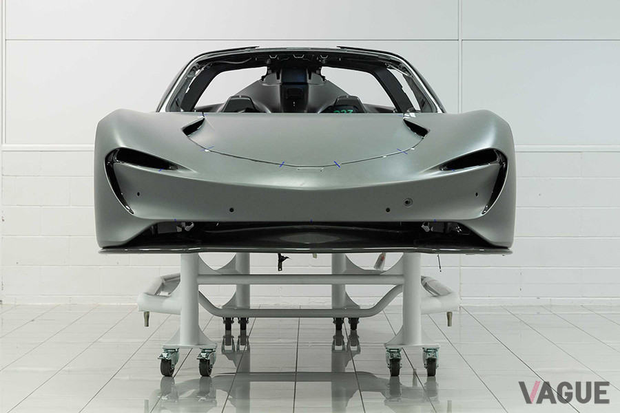英国ウォーキングにあるマクラーレンプロダクションセンターで生産が開始され、2020年2月からデリバリー予定