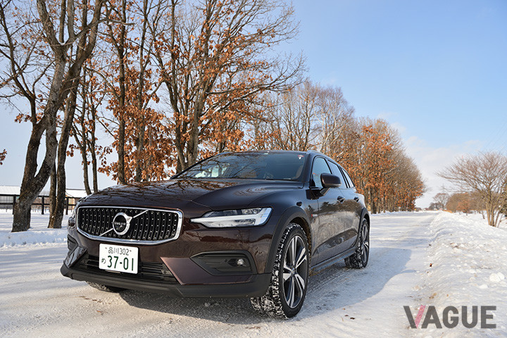 北欧生まれのボルボV60CCと北海道の地はよく似合う