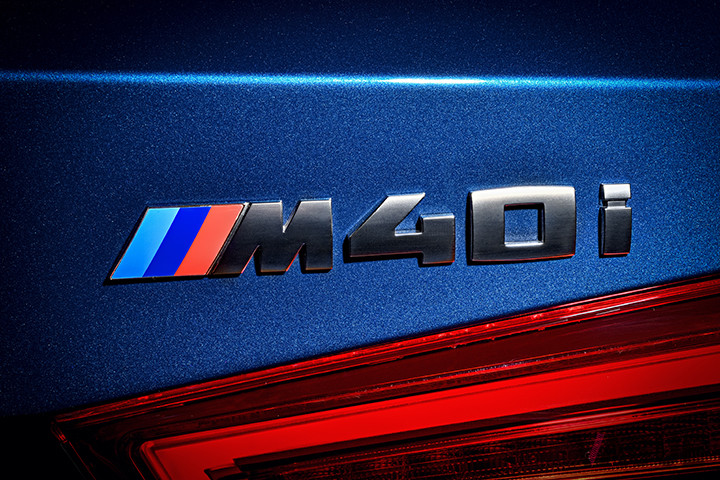M40iのエンブレム