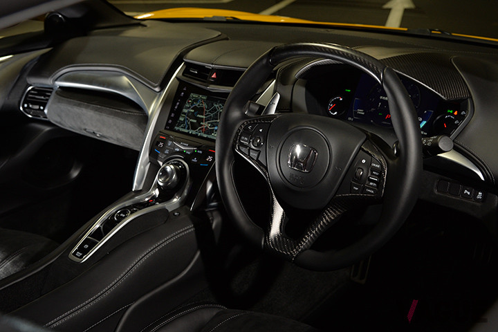現行型NSXのインテリア
