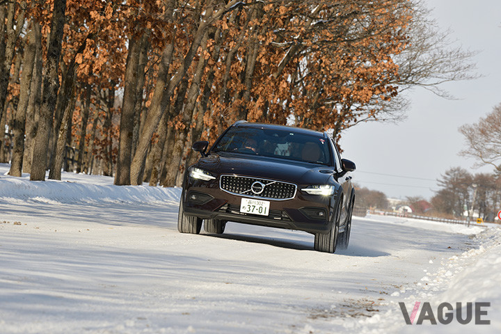 試乗車に装着していたスタッドレスタイヤはヨコハマの「アイスガード6 iG60」