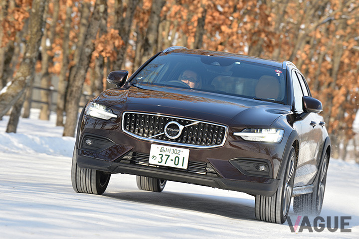 アプローチアングルは17度、デパーチャーアングルは22.8度を確保している