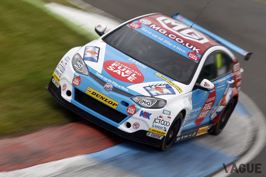 BTCC（イギリスツーリングカー選手権）などレースシーンでも活躍した