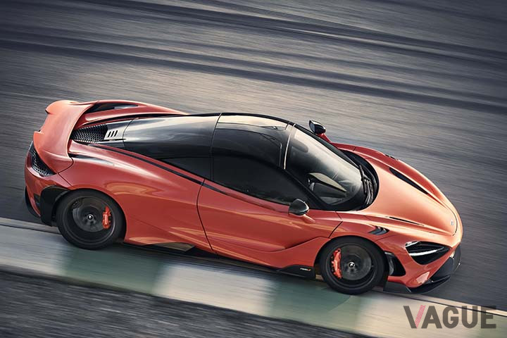 マクラーレン「765LT」の走行シーン