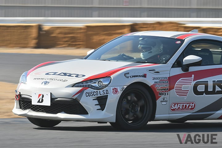 試乗車であるキャロッセのトヨタ86