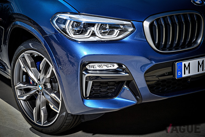BMW「X3 M40i」のアダプティブLEDヘッドライト