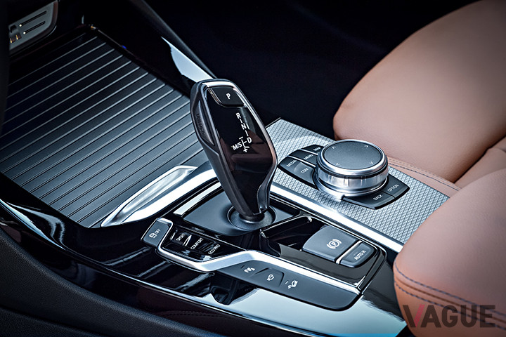 BMW「X3 M40i」のトランスミッションは8速AT