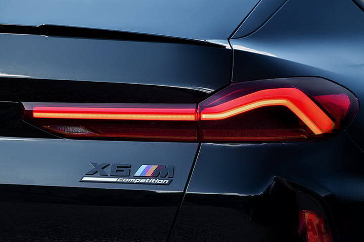 新型「X6 M」のエンブレム