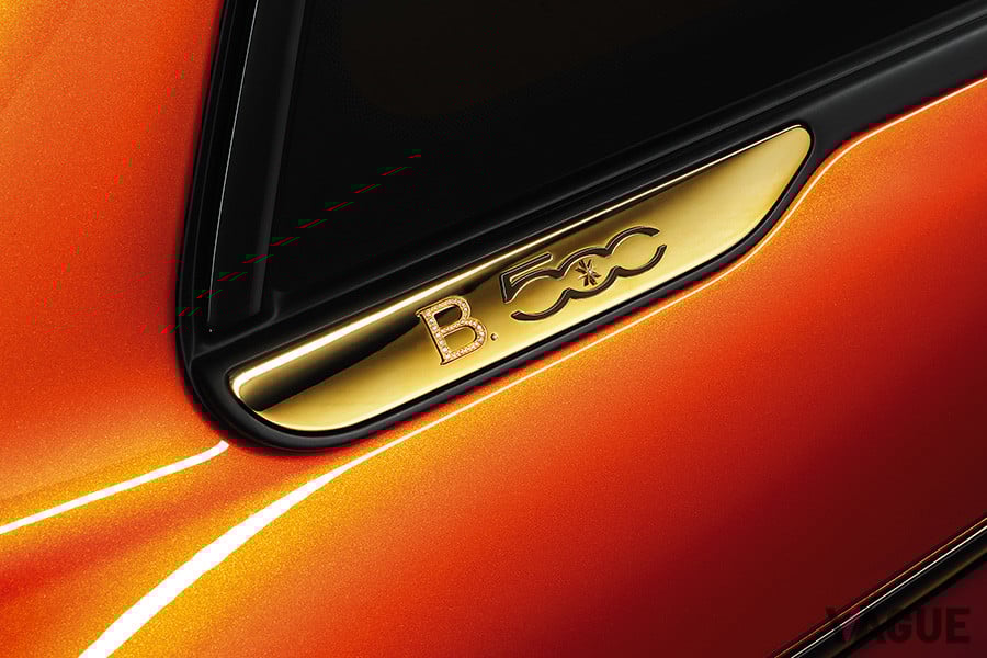 サフランカラーのパール塗装は、色彩豊かなローマの落日に刺激されたカラーだ