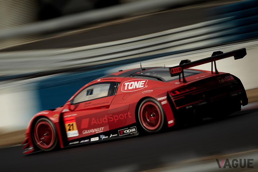 #21 Hitotsuyama Audi R8 LMS