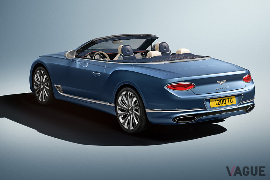 搭載されるエンジンは、V8エンジンとW12エンジンの2タイプが用意されている