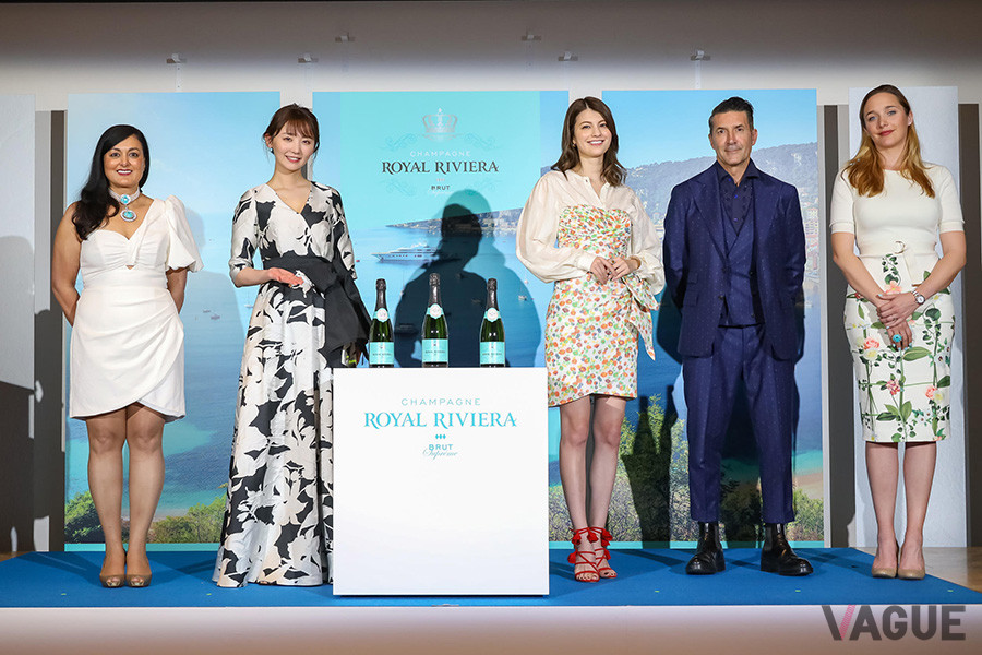 発表会のために来日したブランドディレクターのキロン・バルイとサラ・ラミレスとともに登壇したゲスト陣