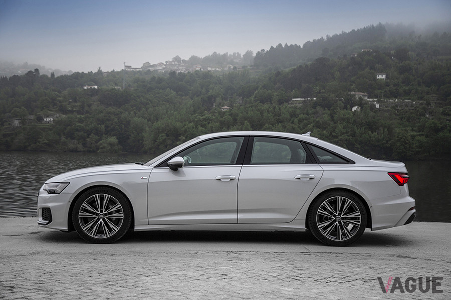 アウディ「A６セダン」