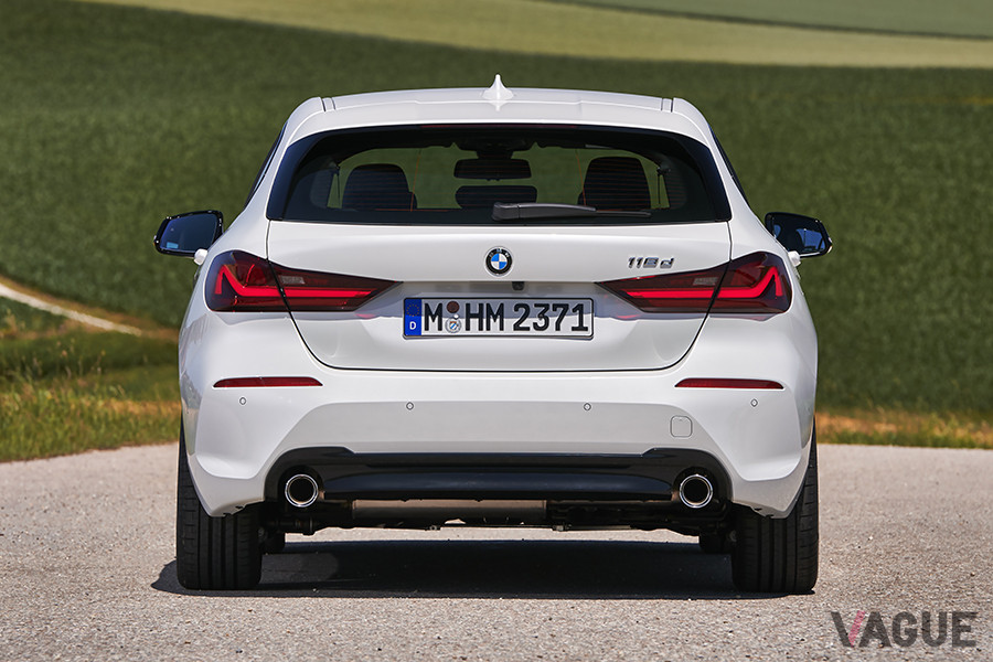 BMW「118d」。全幅は1800mm、全高は1465mm
