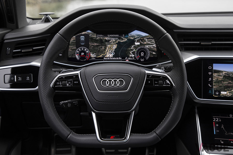 アウディ「A６セダン」のインパネ
