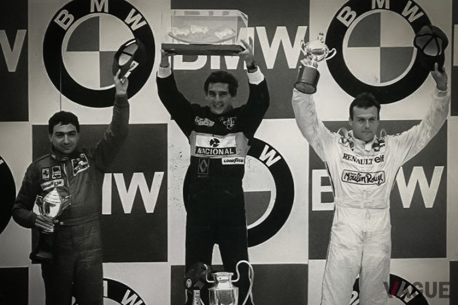 1985年のポルトガルGP表彰台。中央は優勝したアイルトン・セナ  (c)Classic-Team-Lotus