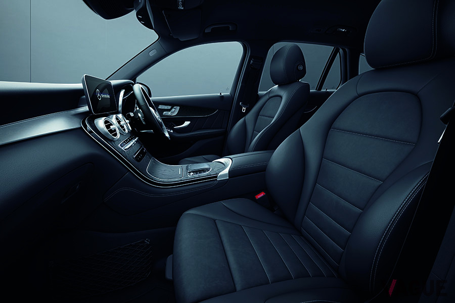 メルセデス・ベンツ「GLC350e 4MATICクーペ」の室内