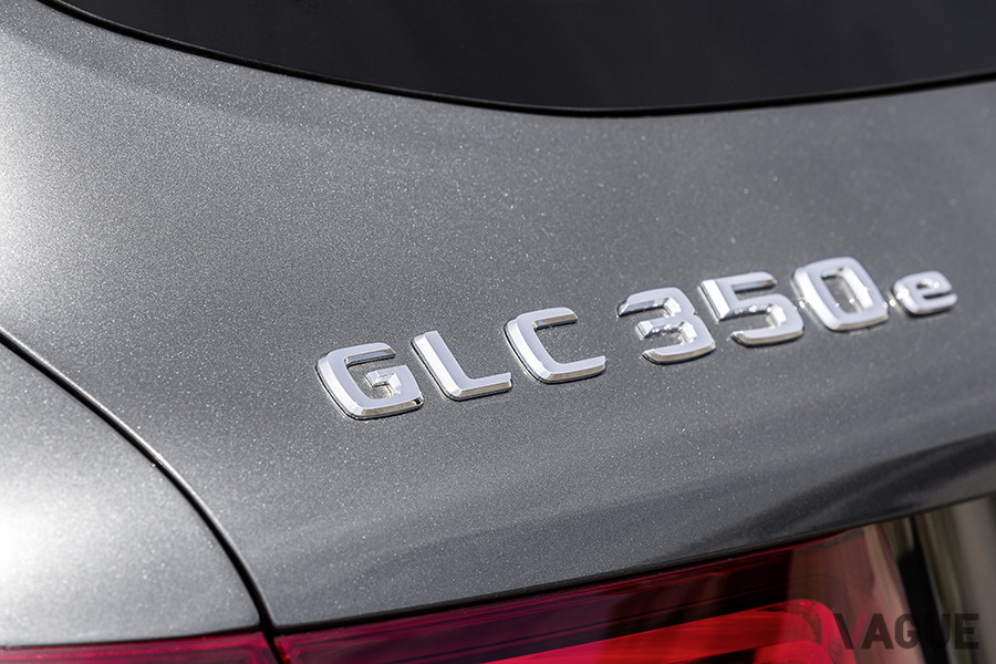 メルセデス・ベンツ「GLC350eクーペ」のエンブレム