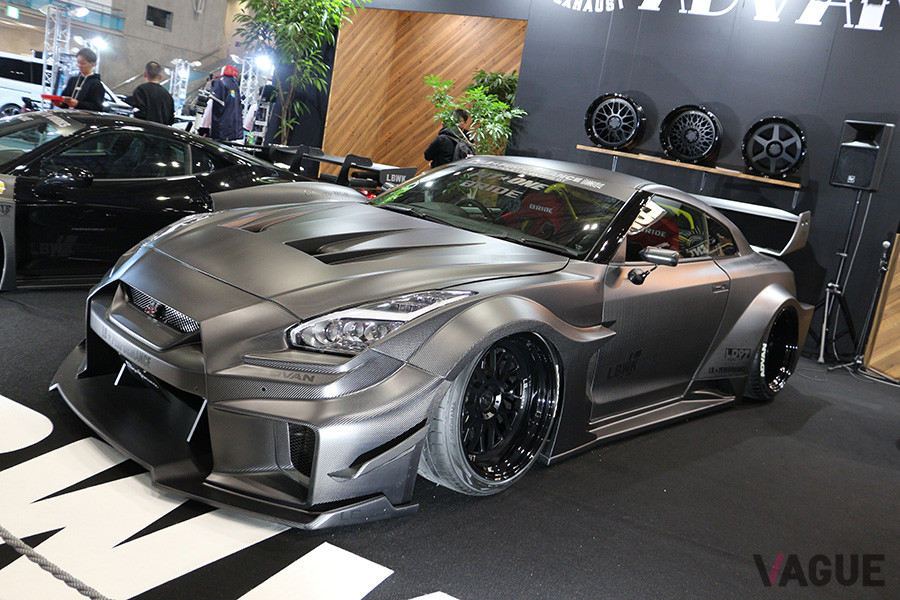 「R35 GT−R」ベースのワイドボディ化したデモカー