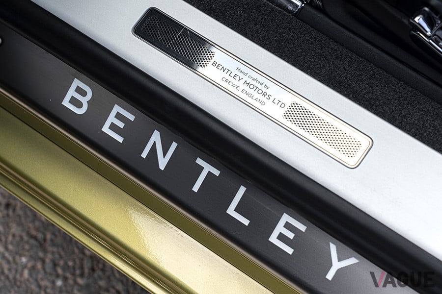 コンチネンタルGTは、クルーの職人たちの手によって生み出される