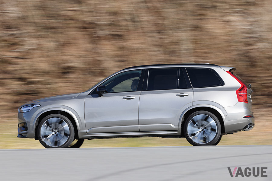 ボルボ「XC90 D5 AWD R-DESIGN」は4輪駆動（AWD）。通常では前輪を駆動するが、必要時は瞬時に最大50%の出力をリアに伝達する