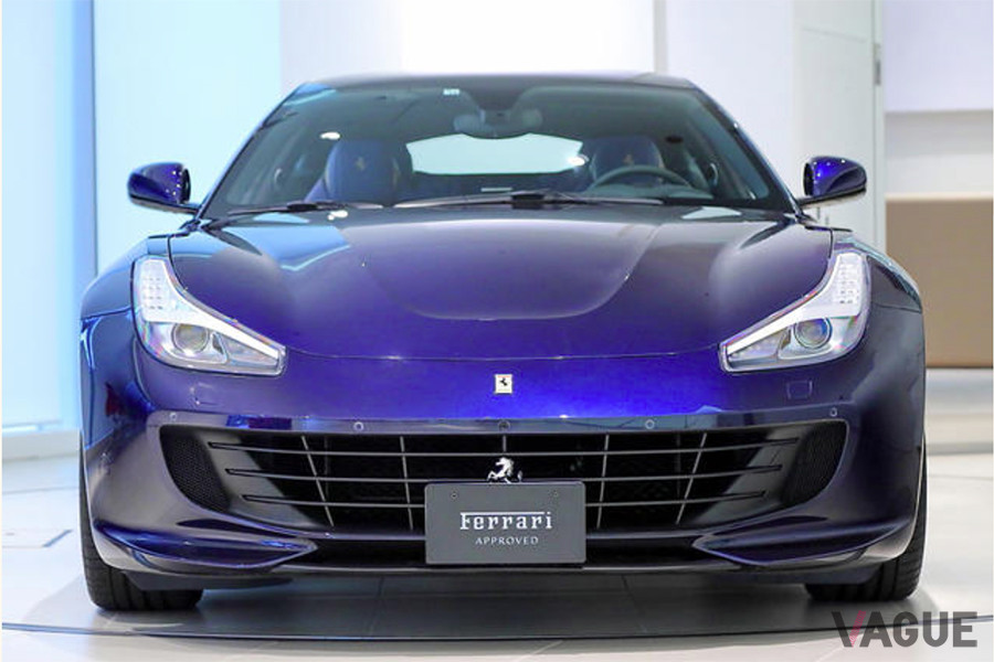 「CORNES PRE-OWNED SPRING SELECTION」で販売中のフェラーリGTC4ルッソT