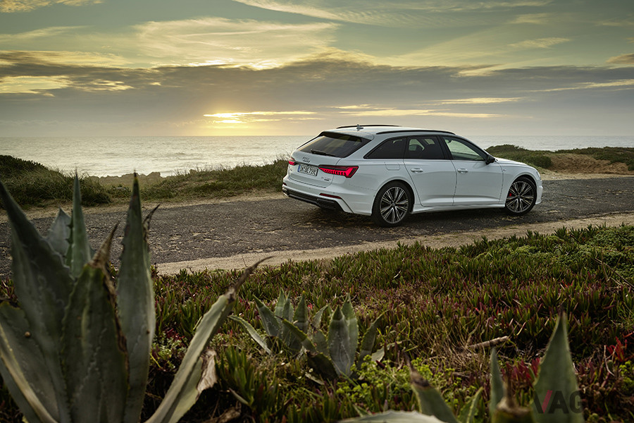 アウディ「A6アバント 55TFSI　eクワトロ」