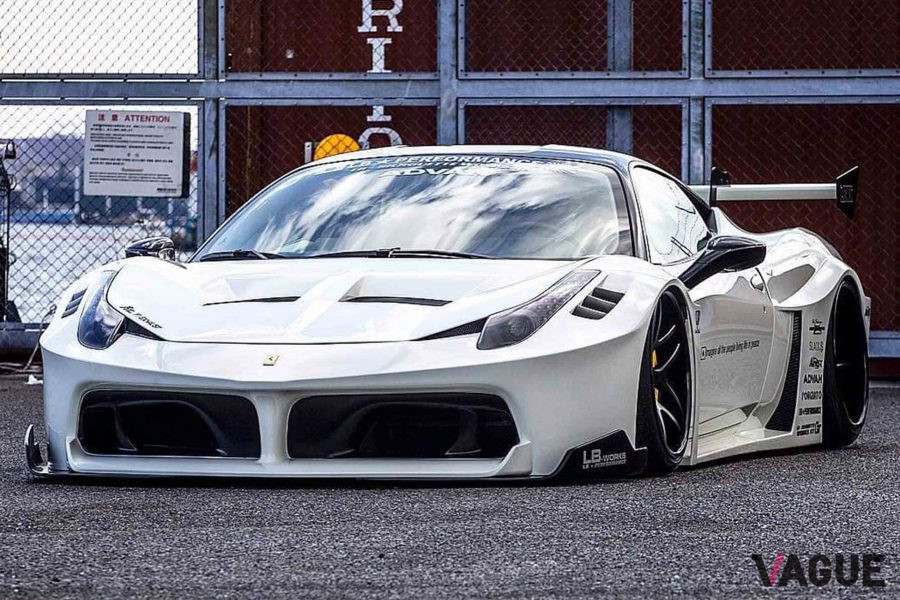 LBシルエット・ワークス458GT。ラ・フェラーリのデザインがフロントに取り入れられている