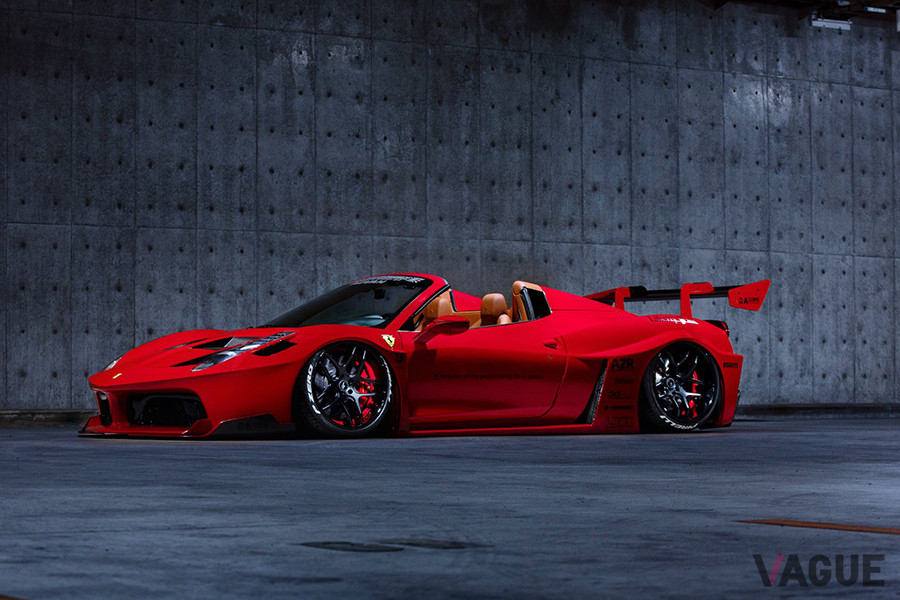 LBシルエット・ワークス458GT。ラ・フェラーリのデザインがフロントに取り入れられている
