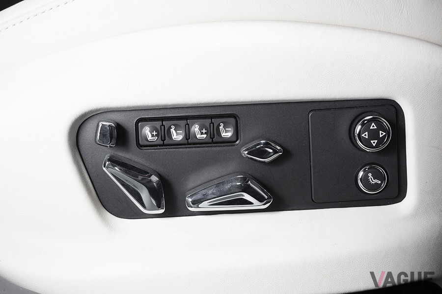 フロントシートのコントロール