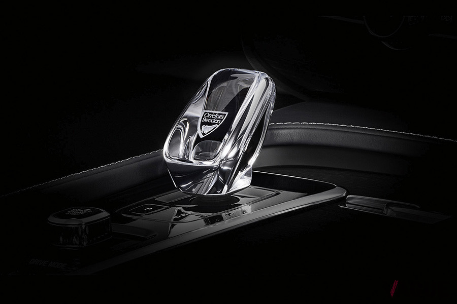 ボルボ「XC60 B5 AWD Inscription」のシフトノブ