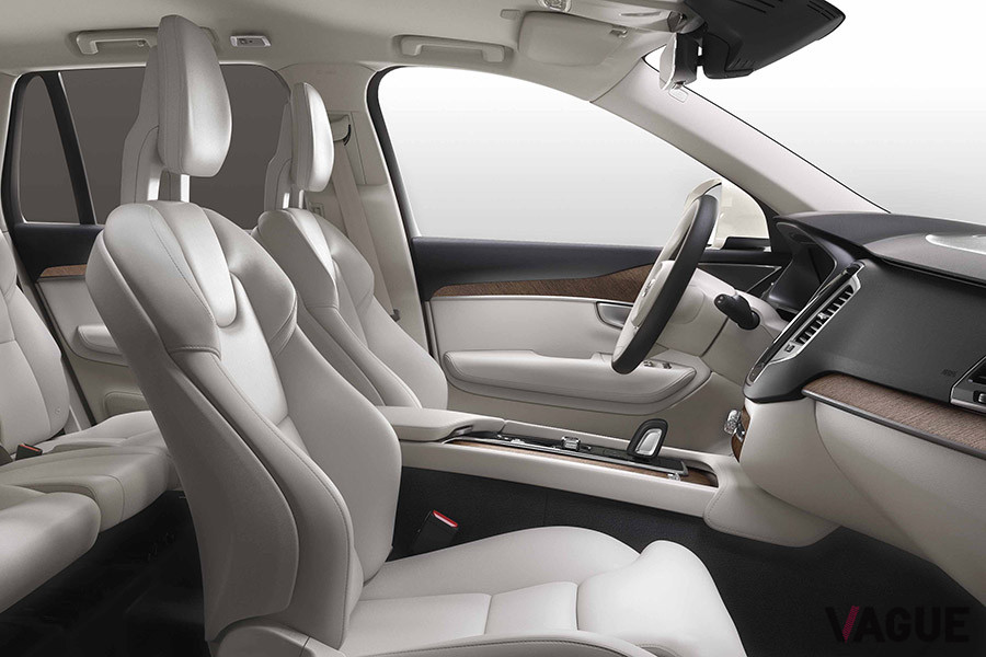 ボルボ「XC90」の限定車限定車「XC90 B5 AWDノルディック・エディション」の内装