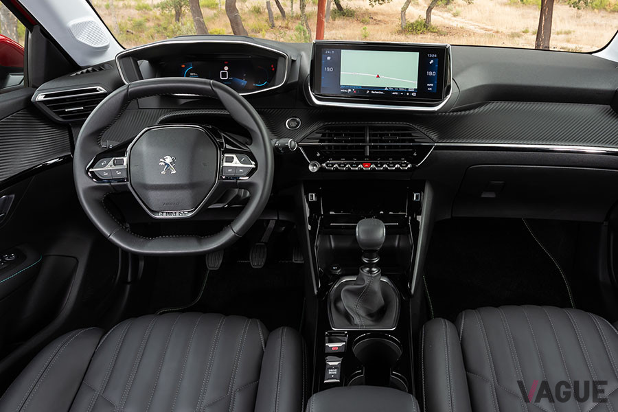 プジョー新型「208」のインパネ