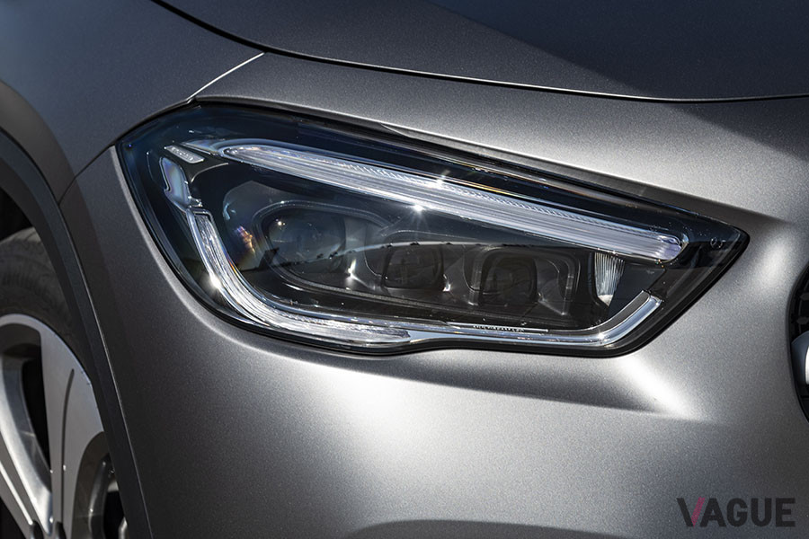 メルセデス・ベンツ新型「GLA」のヘッドライト