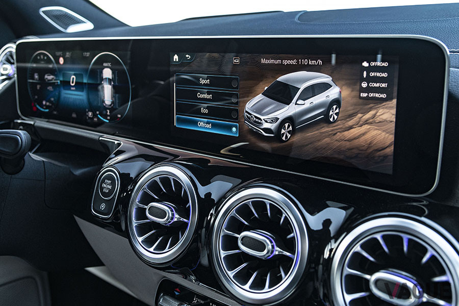 メルセデス・ベンツ新型「GLA」のディスプレイ