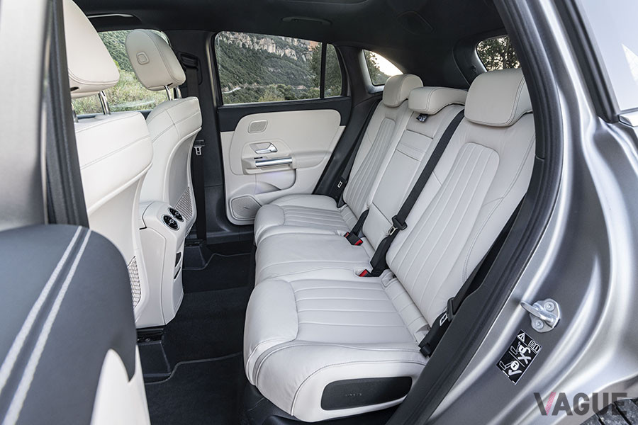 メルセデス・ベンツ新型「GLA」のリアシート