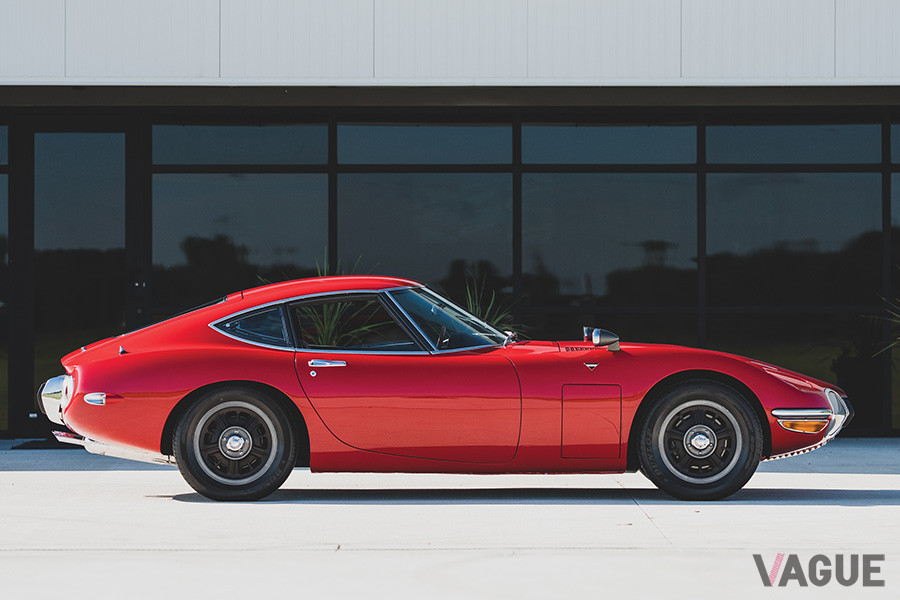 1967年式のトヨタ2000GT。ボディカラーはソーラーレッド(C)2019 Courtesy of RM Sotheby's